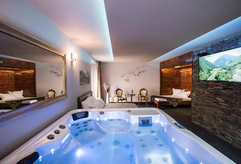 غرفة قياسية مزوَّدة بجاكوزي, Penzion Janová