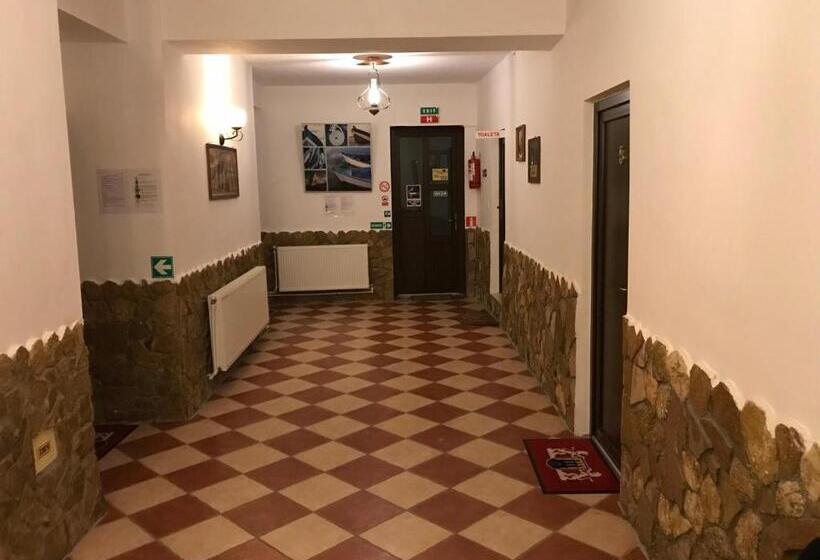 스탠다드 룸, Royal Castle