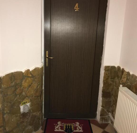 스탠다드 룸, Royal Castle