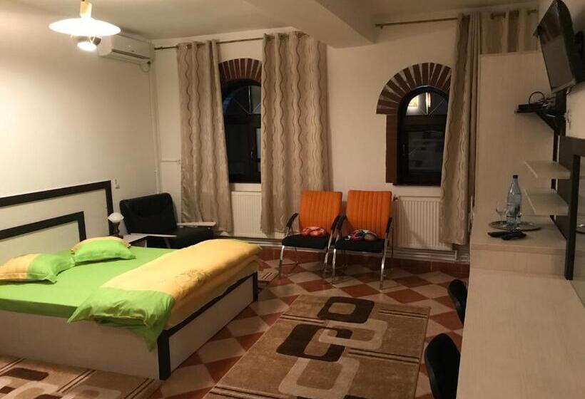 스탠다드 룸, Royal Castle