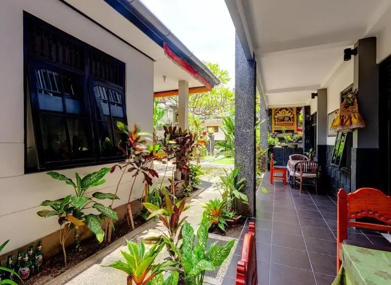 スタンダードルーム, Tirta Yoga Inn