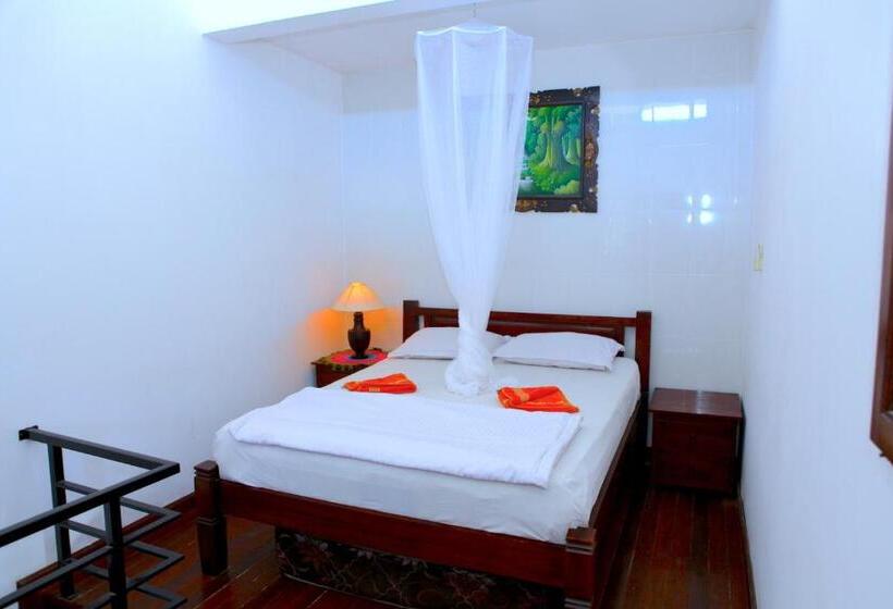 Номер Стандарт с Балконом, Tirta Yoga Inn
