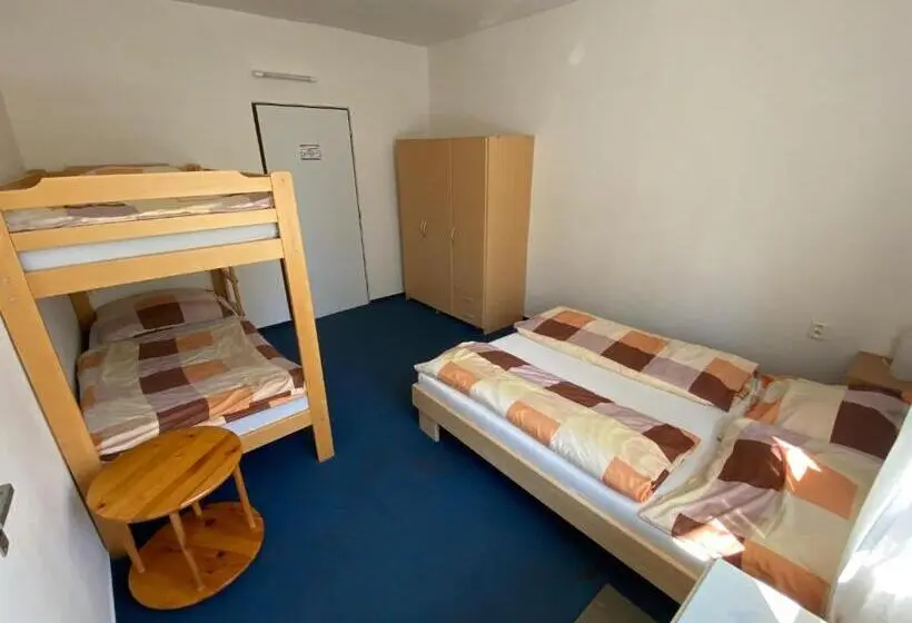 スタンダード４人部屋, Chata Svinec