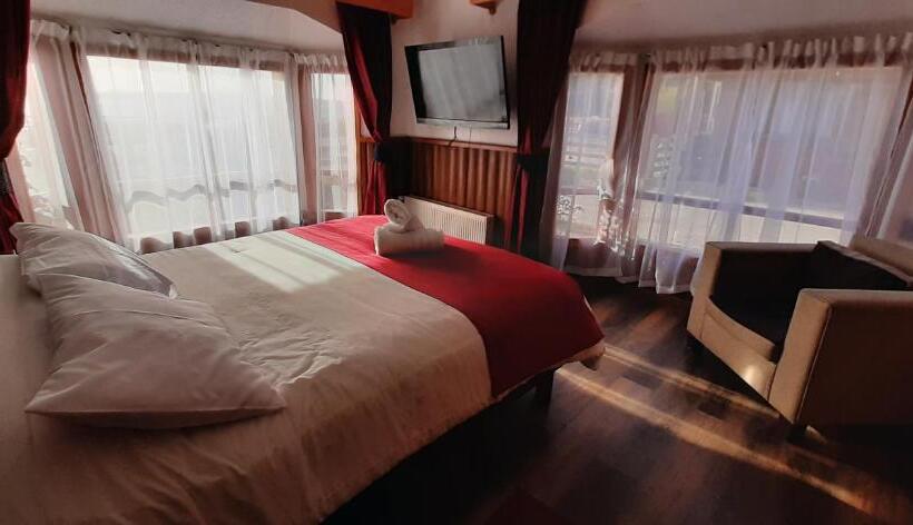 غرفة سوبيريور ثلاثية مطلّة علي البحر, Hostal Vista Al Mar Hct