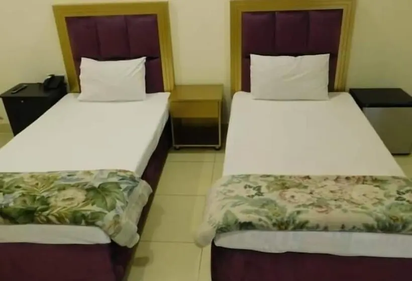 اتاق لوکس, Royal Castle Guest House