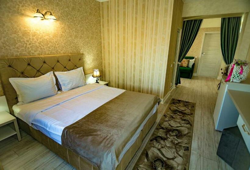 ジュニアスイート, Floare De Iris