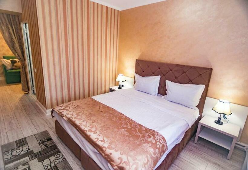 ジュニアスイート, Floare De Iris