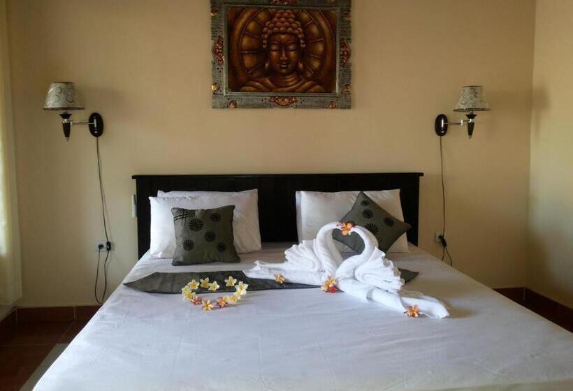 חדר סטנדרט עם מרפסת, Ode Resto Guesthouse