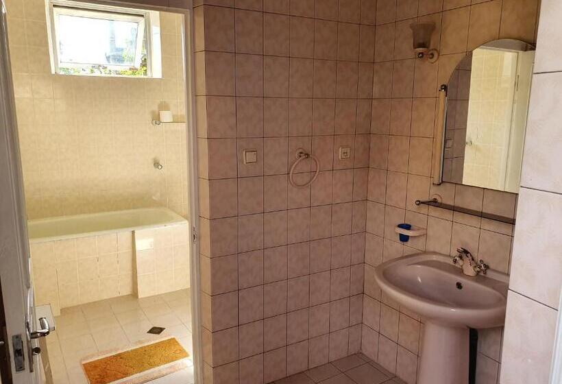 اتاق استاندارد سه نفره, Twins