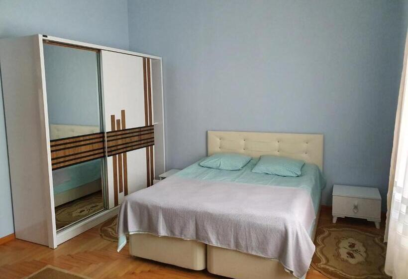 اتاق استاندارد سه نفره, Twins