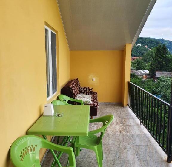 سوییت خانوادگی, Twins