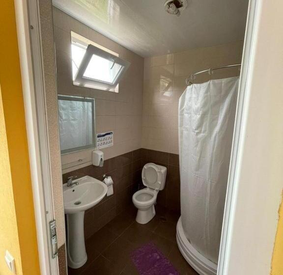 اتاق لوکس چهار تخته, Twins