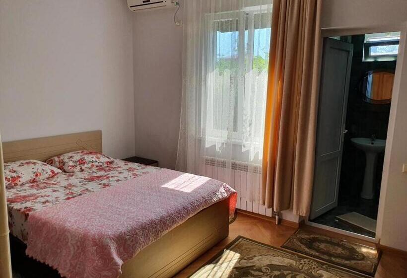 اتاق لوکس سه تخته, Twins