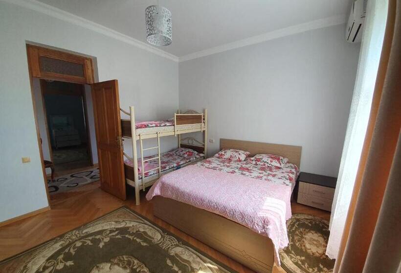 اتاق لوکس سه تخته, Twins