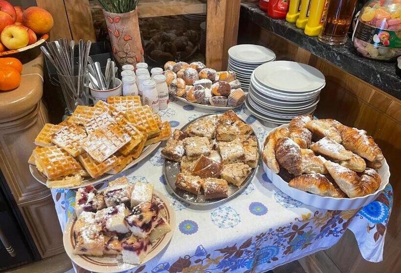 Quarto Quádruplo Economy, Alva Pension 2