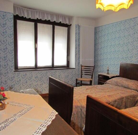 חדר סטנדרט, Joe's Place