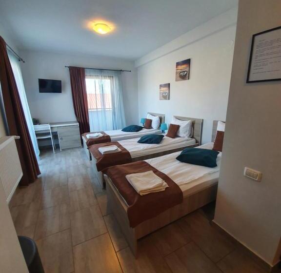 标准三人间, Sunny Family Vila Constanta