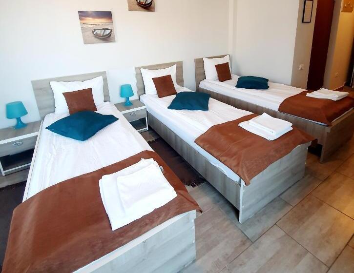 וילת סופריור, חדר שינה 1, Sunny Family Vila Constanta