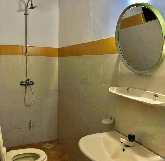 اتاق راحتی سه تخته, Sundowners Guesthouse