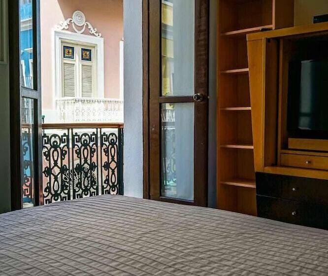 اتاق استاندارد با بالکن, Navona Studios