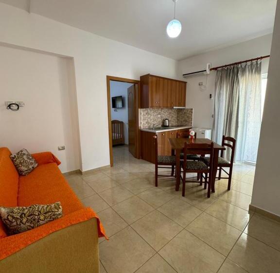 Habitació Quàdruple Estàndard amb Balconada, Aleksander Apart