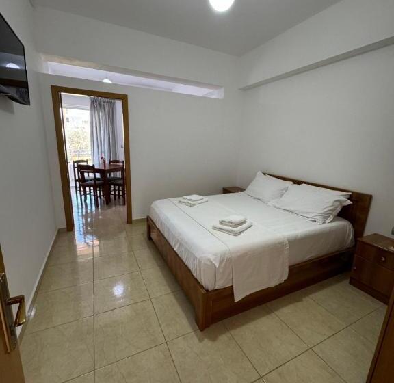 Quarto Triplo Estandar com Sacada, Aleksander Apart