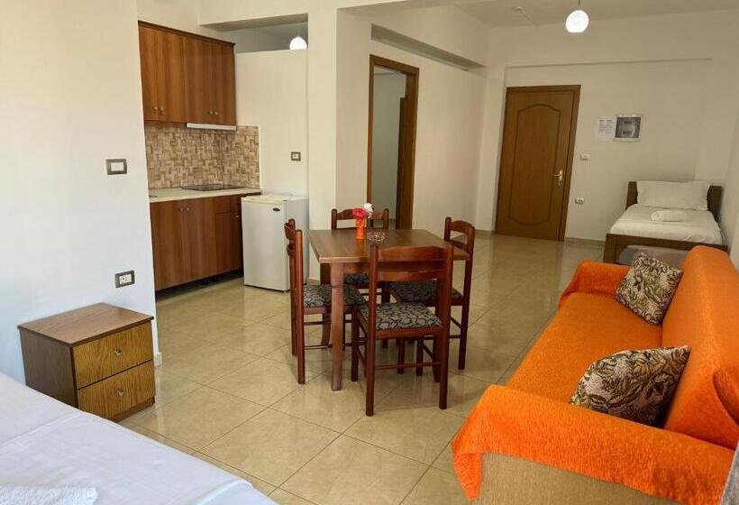 Family Room, Aleksander Apart