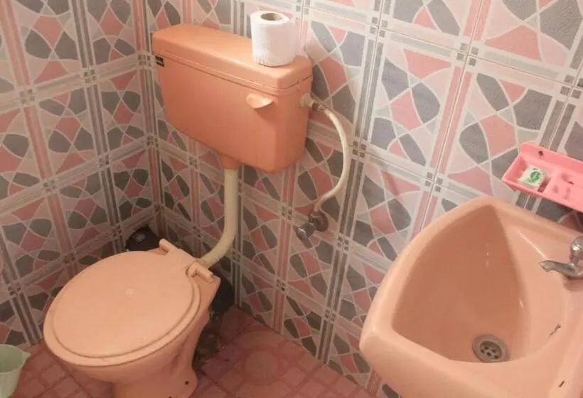１階のスタンダードルーム, Cactus Guesthouse