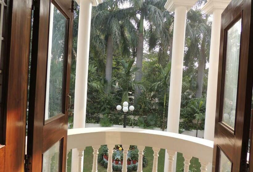 سوییت اجرایی, Kunjpur Guest House