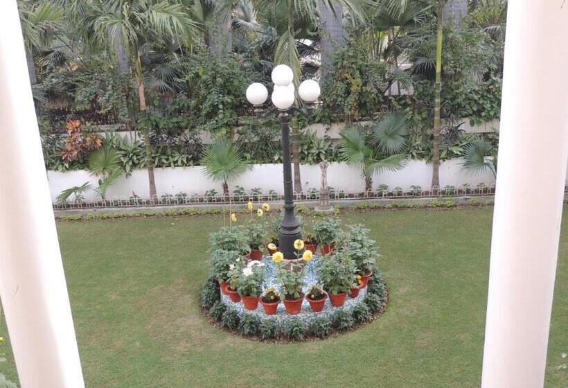 اتاق استاندارد با تخت بزرگ, Kunjpur Guest House