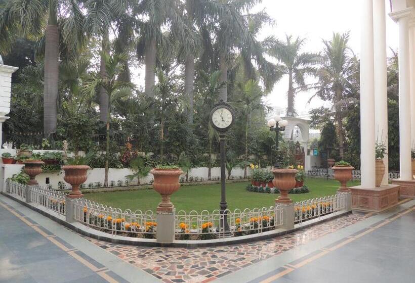 اتاق استاندارد با تخت بزرگ, Kunjpur Guest House