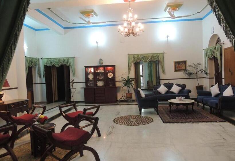 اتاق لوکس, Kunjpur Guest House