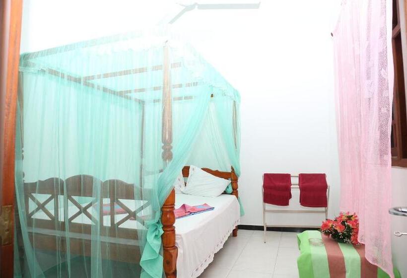 اتاق استاندارد, Rainbow Guest House
