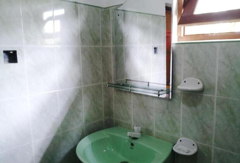 Quarto Triplo Standart, Rainbow Guest House