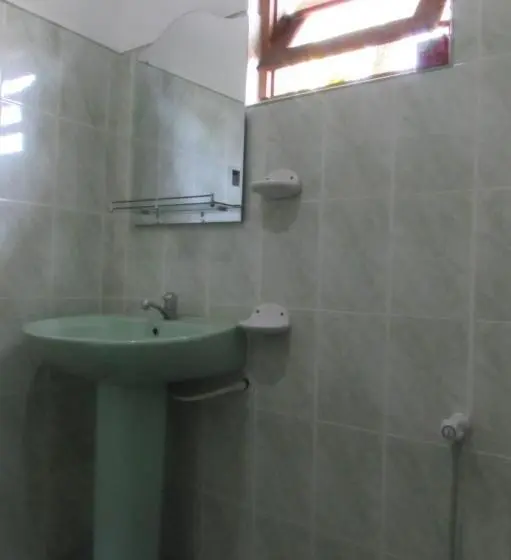 اتاق استاندارد سه نفره, Rainbow Guest House