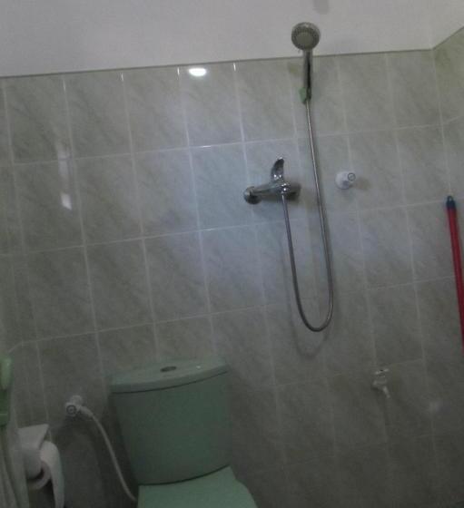 스탠다드 트리플 룸, Rainbow Guest House