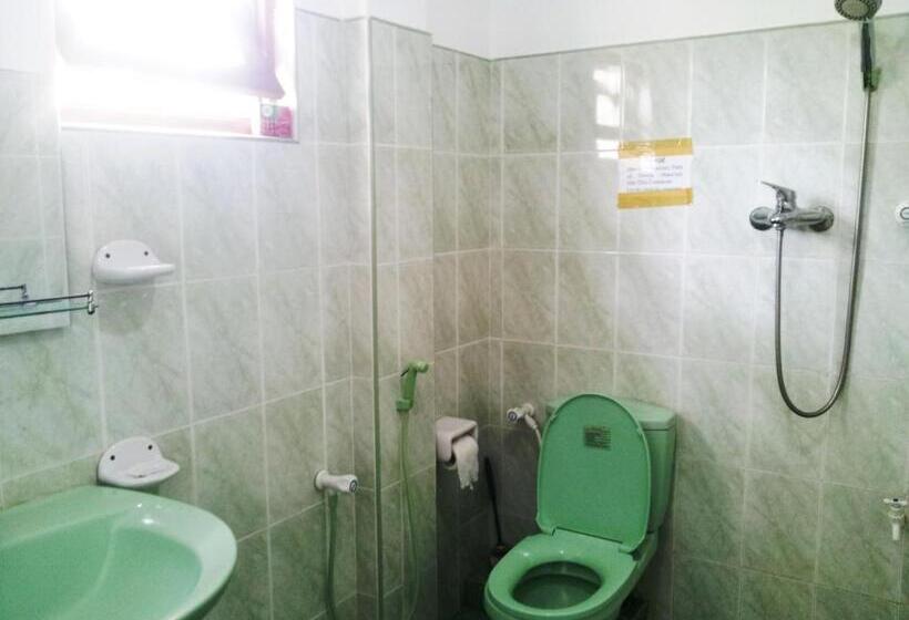 스탠다드 트리플 룸, Rainbow Guest House