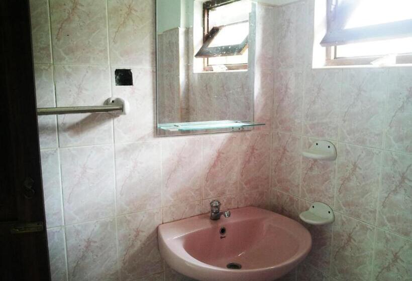 اتاق استاندارد, Rainbow Guest House