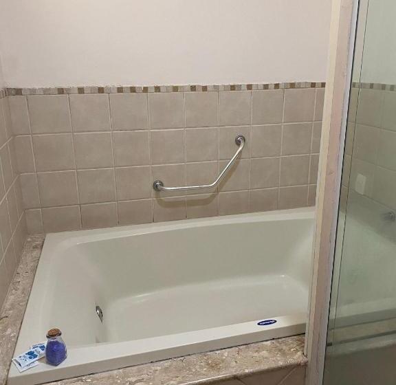 Люкс с гидромассажем, Village Colonial Pousada