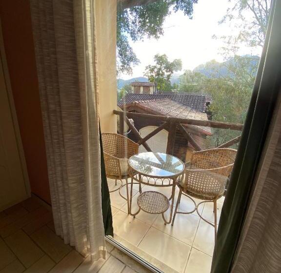 Люкс Кровать Кинг, Village Colonial Pousada