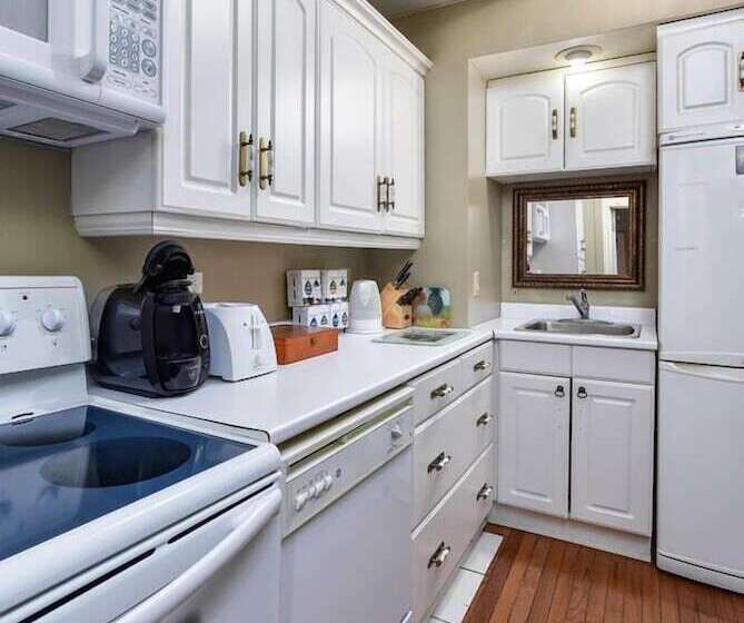 جناح, Noble Waterfront Suites