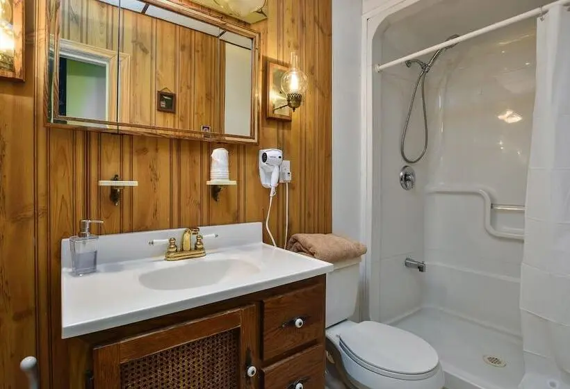 سوئیت پنت هاوس, Noble Waterfront Suites