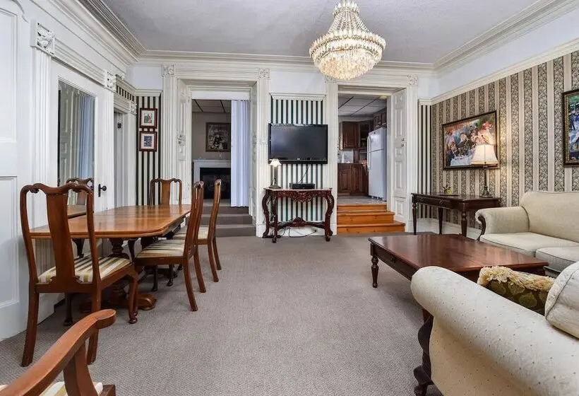 سوییت, Noble Waterfront Suites
