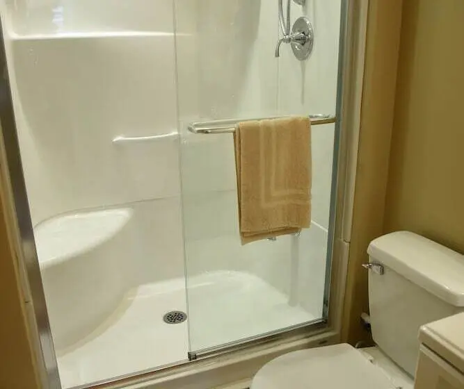 سوئیت پنت هاوس, Noble Waterfront Suites