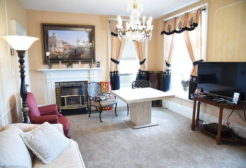 جناح دور أخير, Noble Waterfront Suites