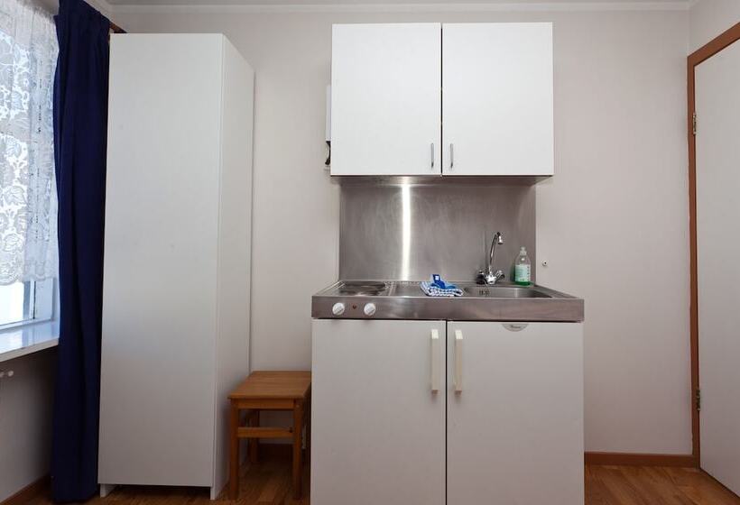 اتاق استاندارد با سرویس بهداشتی مشترک, Guesthouse Andrea