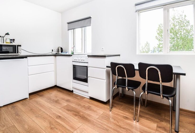 استودیوی استاندارد, Guesthouse Andrea