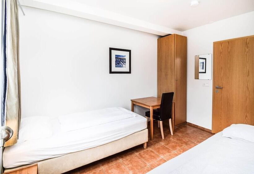 اتاق استاندارد با سرویس بهداشتی مشترک, Guesthouse Andrea