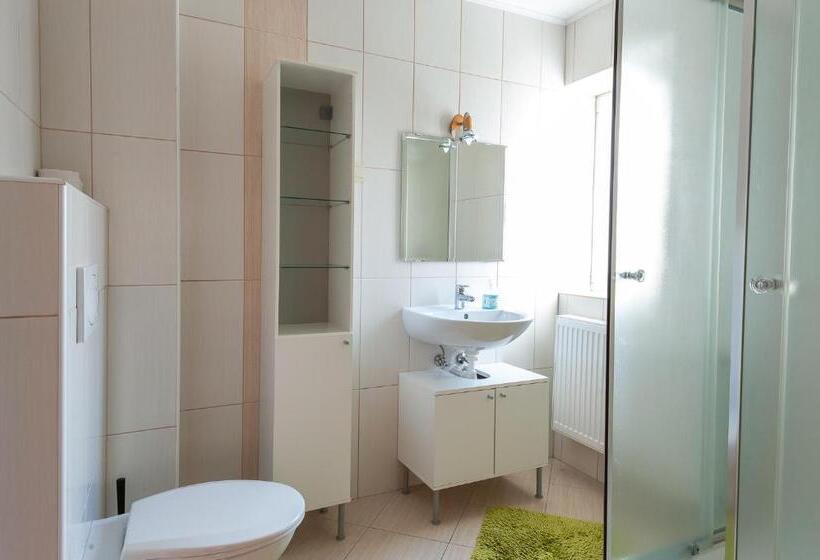 חדר משפחתי, Haus Alpenblick Mölltal