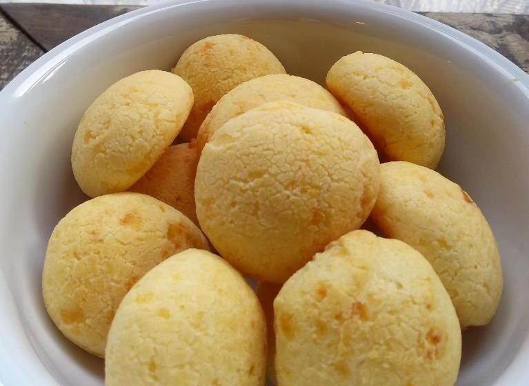 جناح, Nas Nuvens Hospedaria